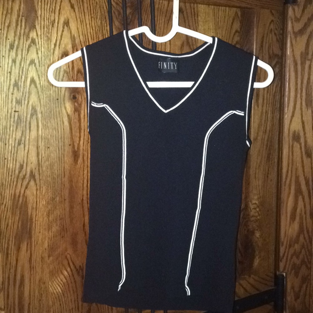 Finite short sleeve top